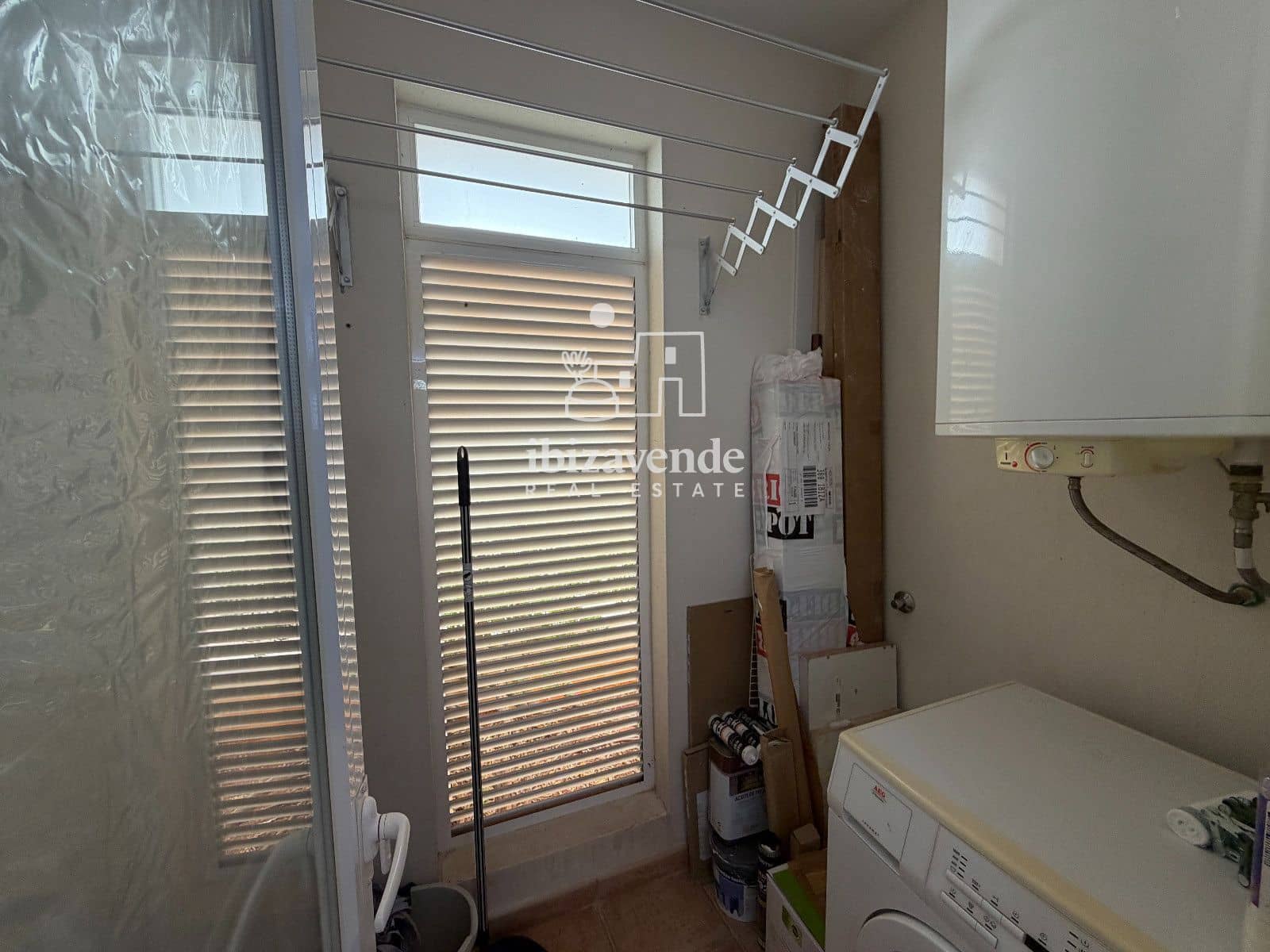 2 soverom Leilighet til leie i Santa Eulalia / Santa Eularia med svømmebasseng garasje - € 2 800 (Ref: 10054286)