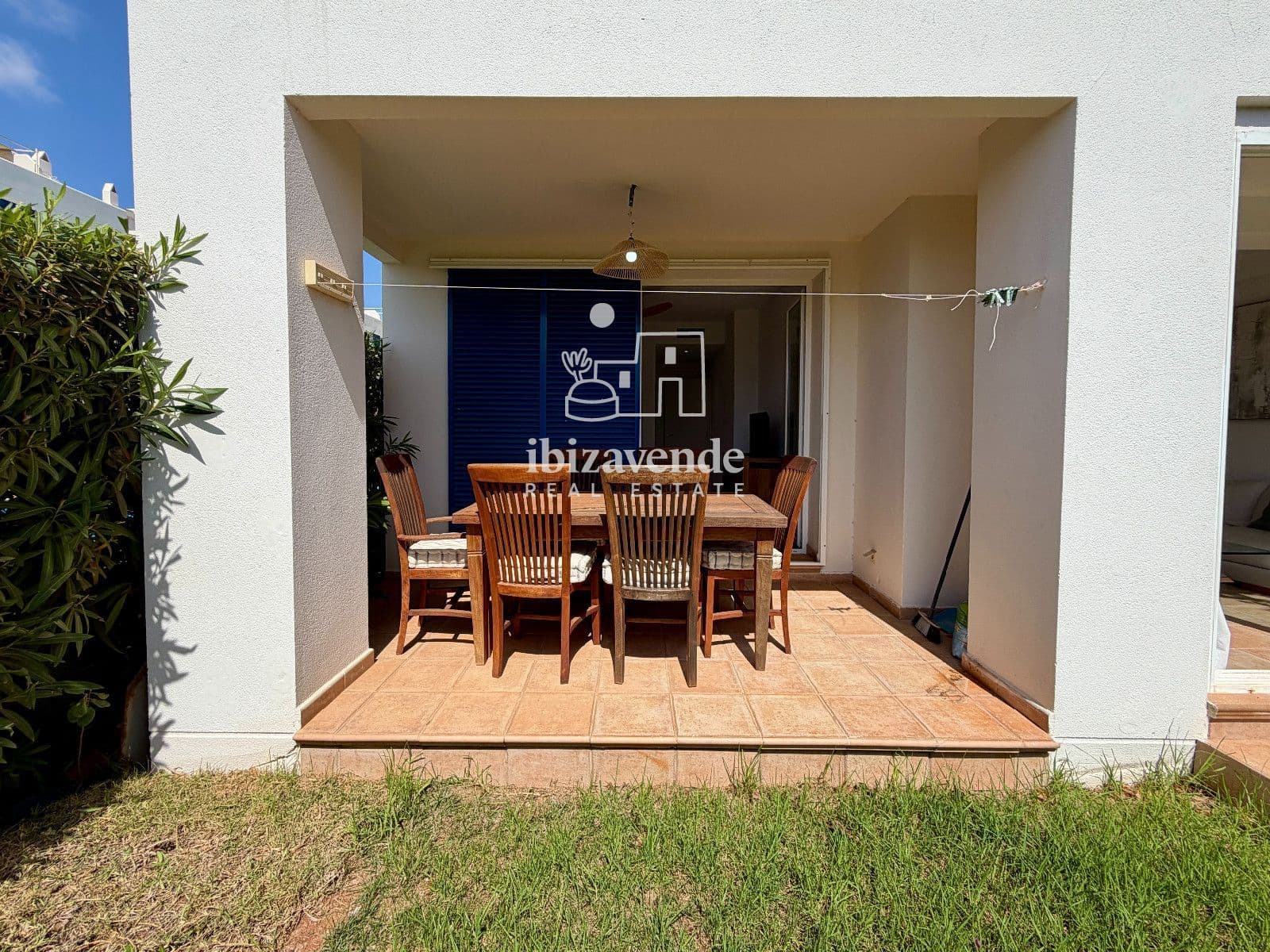 2 soverom Leilighet til leie i Santa Eulalia / Santa Eularia med svømmebasseng garasje - € 2 800 (Ref: 10054286)
