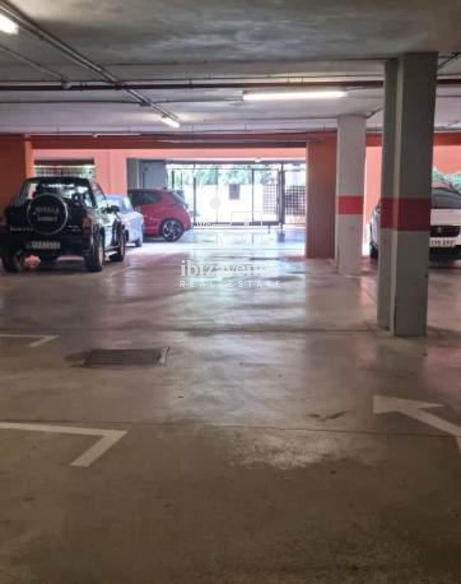 2 soveværelse Lejlighed til salg i Roca Llisa med swimmingpool garage - € 885.000 (Ref: 10057351)