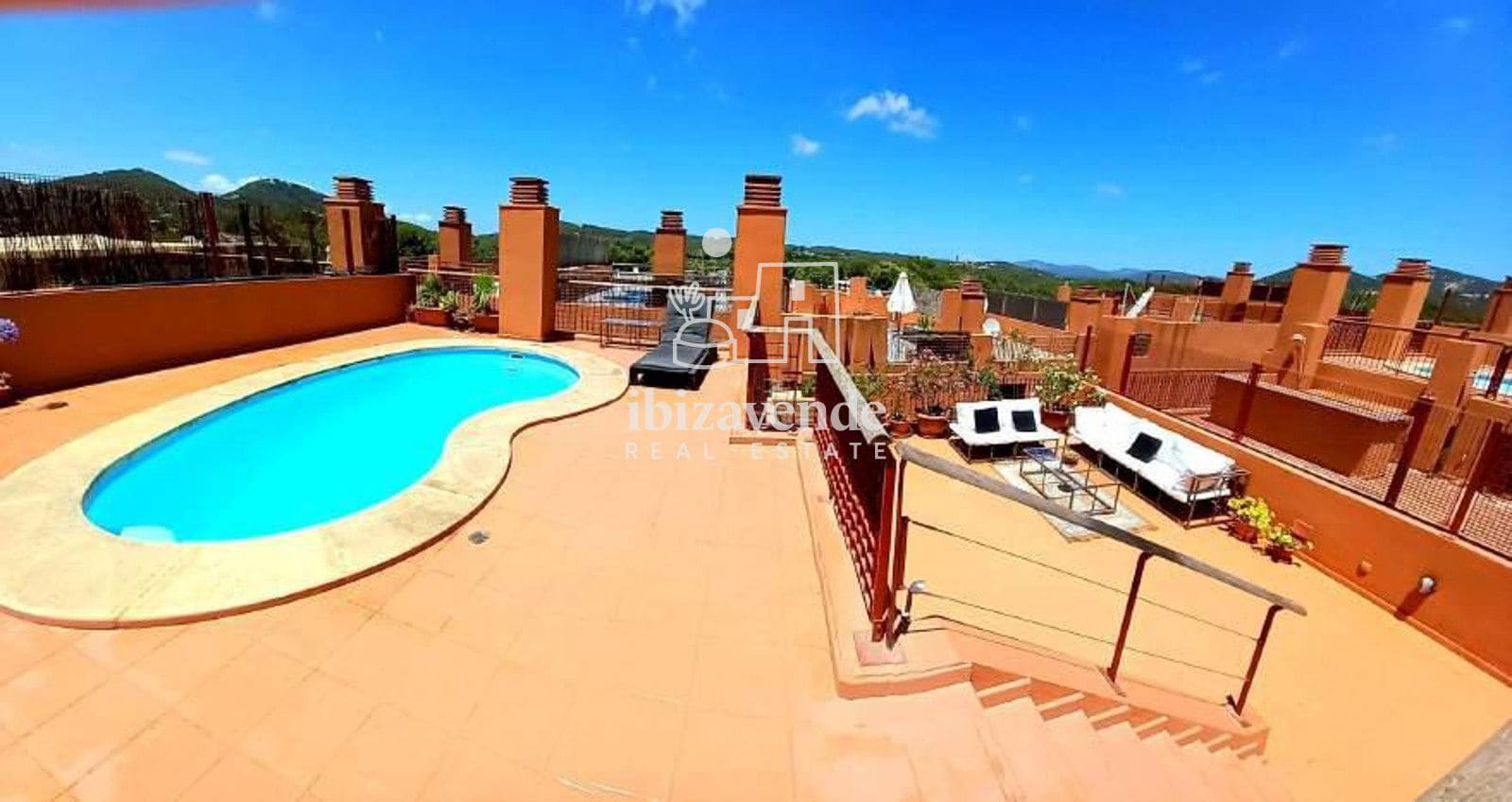 2 soveværelse Lejlighed til salg i Roca Llisa med swimmingpool garage - € 885.000 (Ref: 10057351)