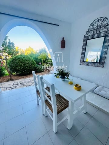2 soverom Leilighet til leie i La Siesta, Santa Eulalia / Santa Eularia med svømmebasseng - € 2 000 (Ref: 10057584)