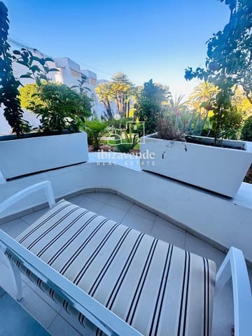 2 soverom Leilighet til leie i La Siesta, Santa Eulalia / Santa Eularia med svømmebasseng - € 2 000 (Ref: 10057584)