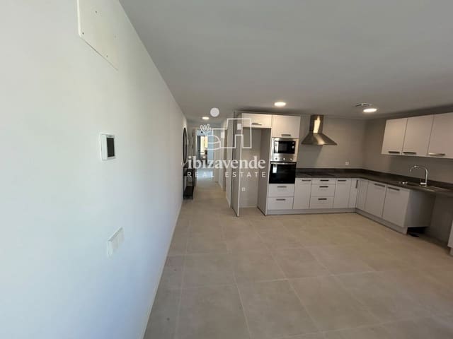3 quarto Apartamento para arrendar em Ibiza / Eivissa cidade com garagem - 2 800 € (Ref: 10081553)