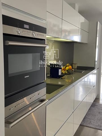 Appartement de 1 chambre à louer à Ibiza ville avec garage - 3 500 € (Ref: 10081793)