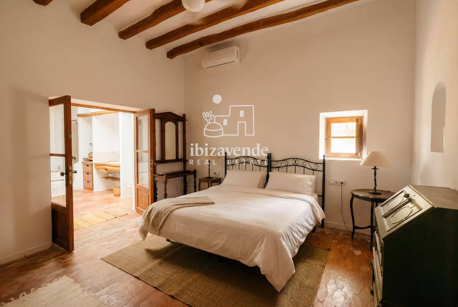 6 sypialnia Willa do wynajęcia w Santa Eulalia / Santa Eularia z basenem - 7 500 € (Ref: 10081794)