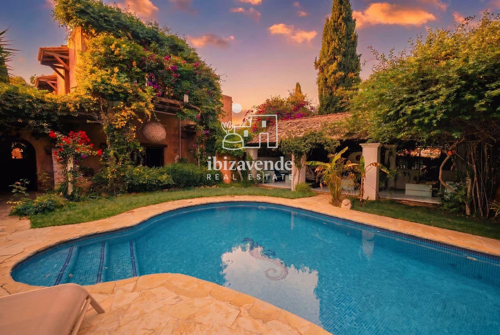 6 sypialnia Willa do wynajęcia w Santa Eulalia / Santa Eularia z basenem - 7 500 € (Ref: 10081794)