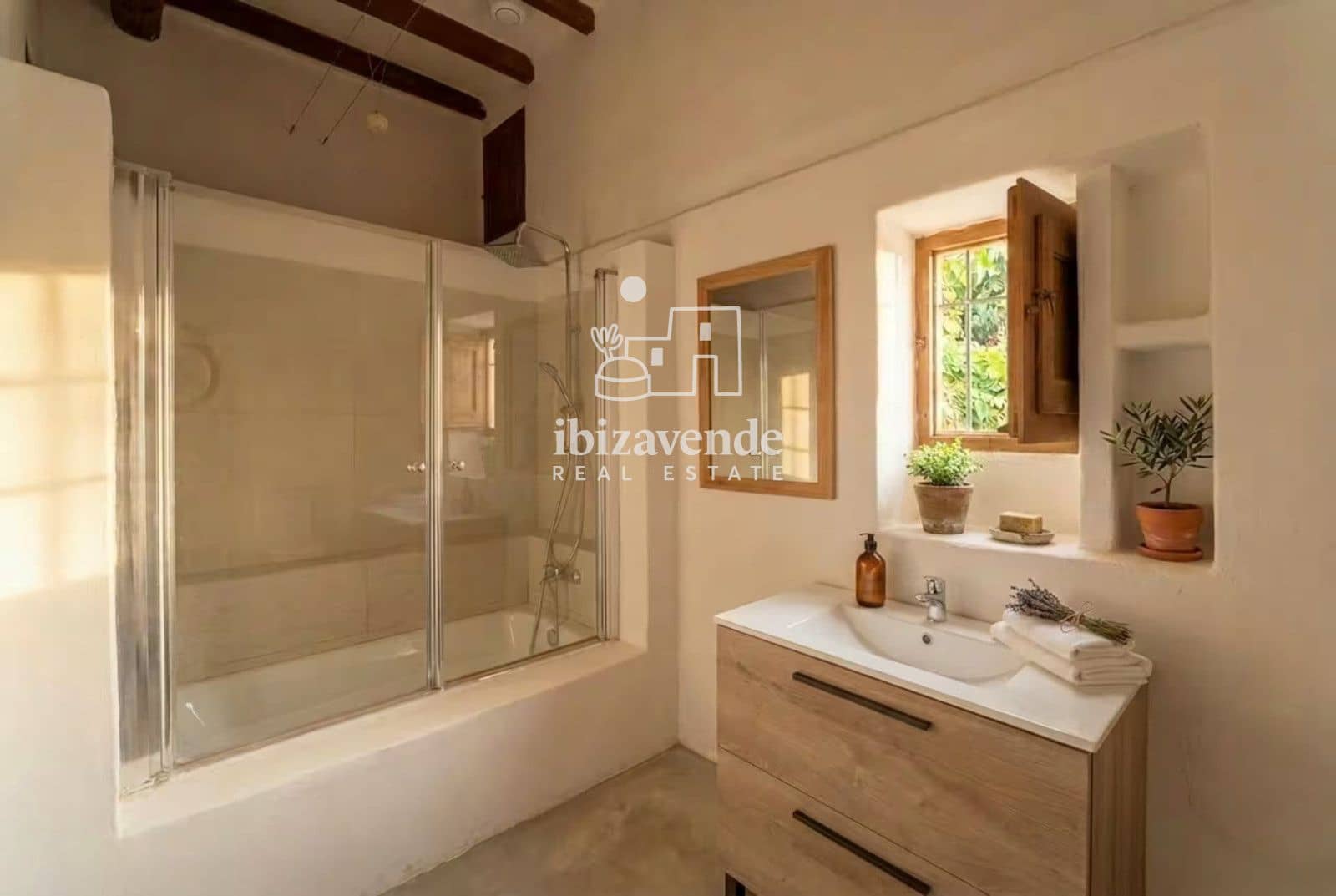 6 sypialnia Willa do wynajęcia w Santa Eulalia / Santa Eularia z basenem - 7 500 € (Ref: 10081794)