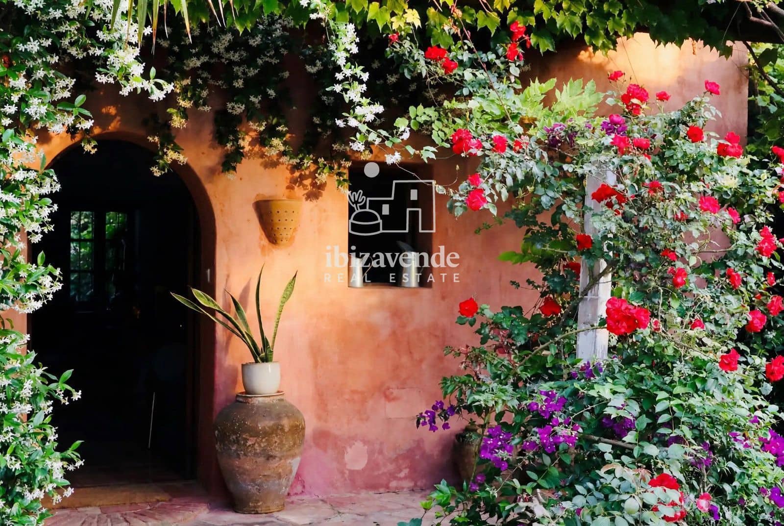 6 sypialnia Willa do wynajęcia w Santa Eulalia / Santa Eularia z basenem - 7 500 € (Ref: 10081794)
