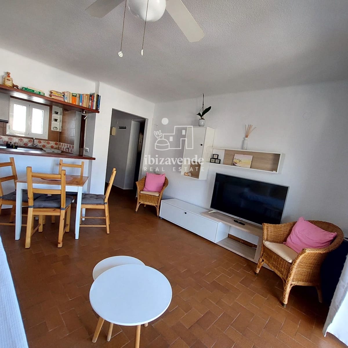 Appartement de 2 chambres à louer à Santa Eulalia / Santa Eularia avec piscine - 1 750 € (Ref: 10106443)