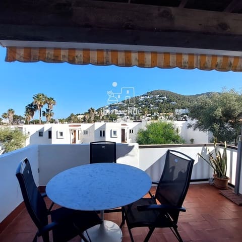 Appartement de 2 chambres à louer à Santa Eulalia / Santa Eularia avec piscine - 1 750 € (Ref: 10106443)