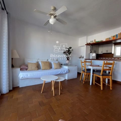 Appartement de 2 chambres à louer à Santa Eulalia / Santa Eularia avec piscine - 1 750 € (Ref: 10106443)