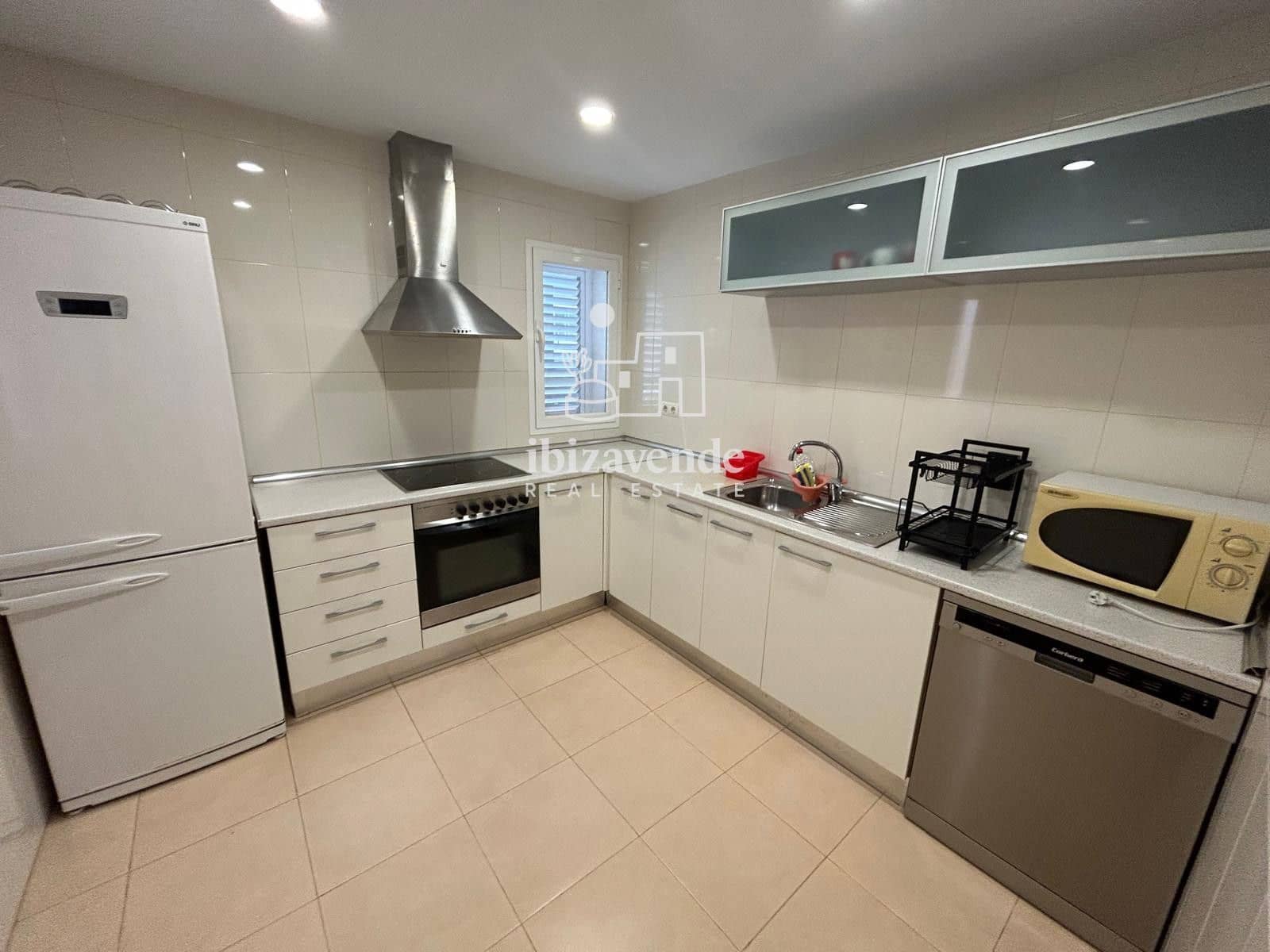 2 bedroom Townhouse for rent in Sant Antoni de Portmany with pool garage - € 2,250 (Ref: 10130378)