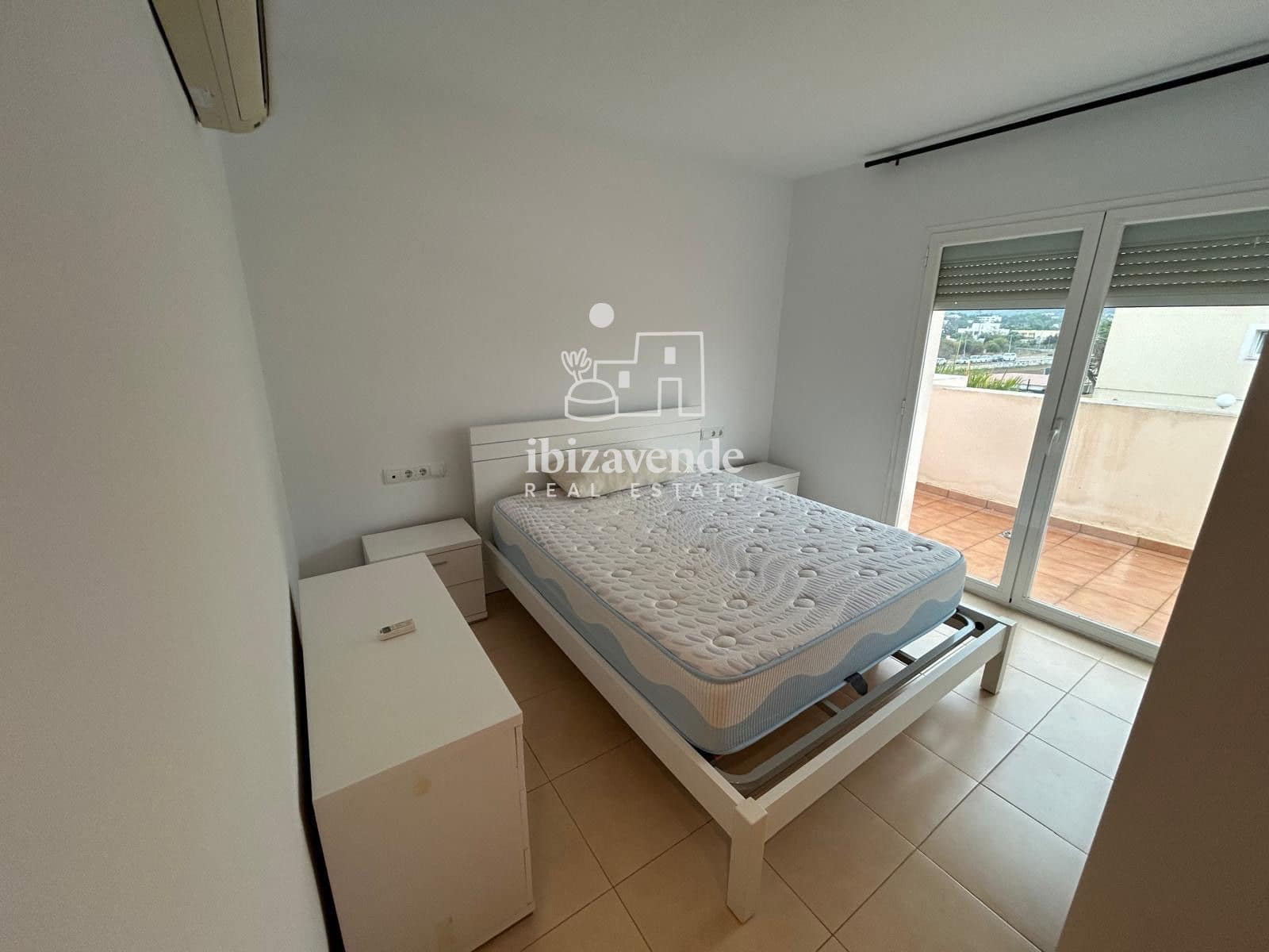 2 bedroom Townhouse for rent in Sant Antoni de Portmany with pool garage - € 2,250 (Ref: 10130378)