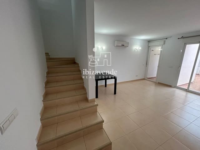 Maison de Ville de 2 chambres à louer à Sant Antoni de Portmany avec piscine garage - 2 250 € (Ref: 10130378)