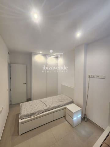 Appartement de 3 chambres à louer à Sant Antoni de Portmany - 1 500 € (Ref: 10130730)