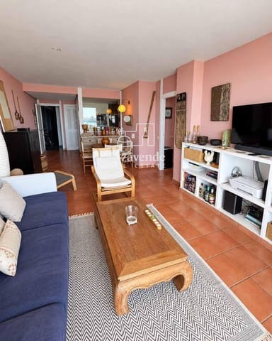 Piso de 2 habitaciones en Ibiza / Eivissa ciudad en venta con piscina - 1.100.000 € (Ref: 10133477)