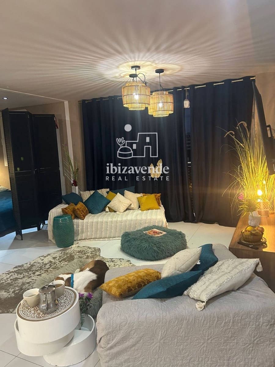 2 soverom Leilighet til salgs i Ibiza by med svømmebasseng - € 586 000 (Ref: 10134839)