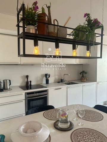 2 soverom Leilighet til salgs i Ibiza by med svømmebasseng - € 586 000 (Ref: 10134839)