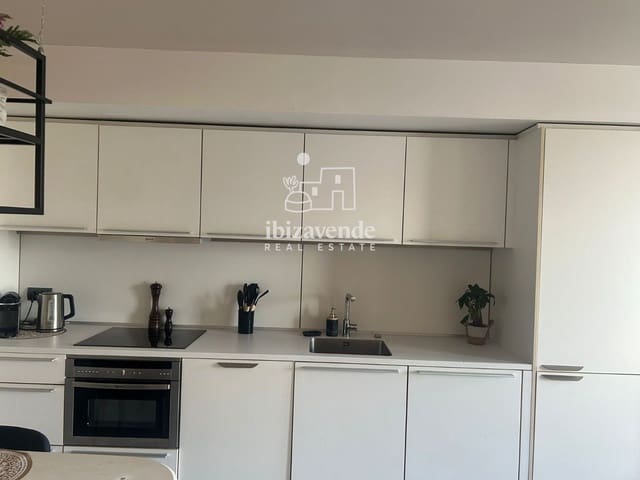 2 soverom Leilighet til salgs i Ibiza by med svømmebasseng - € 586 000 (Ref: 10134839)