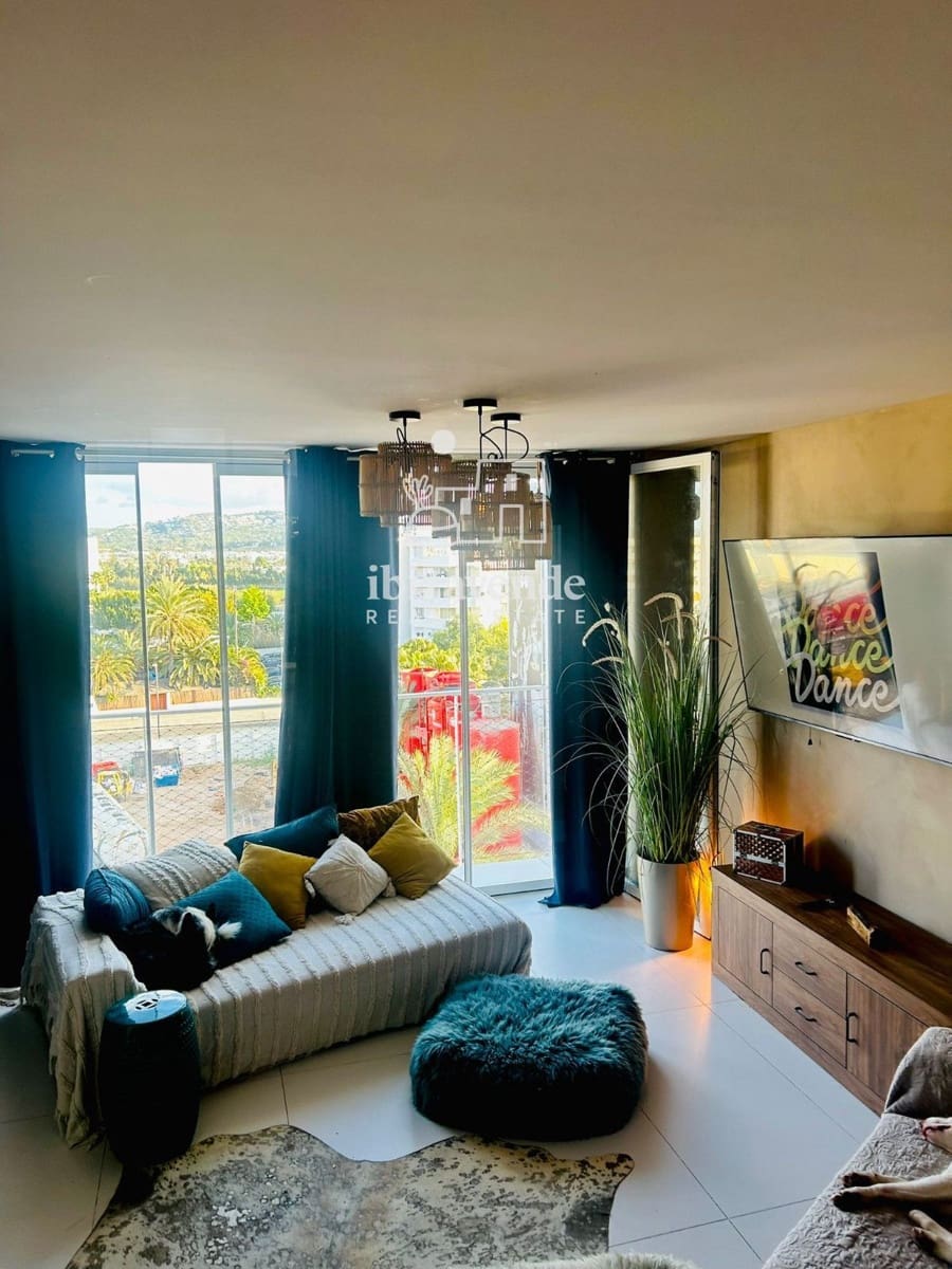 2 soverom Leilighet til salgs i Ibiza by med svømmebasseng - € 586 000 (Ref: 10134839)