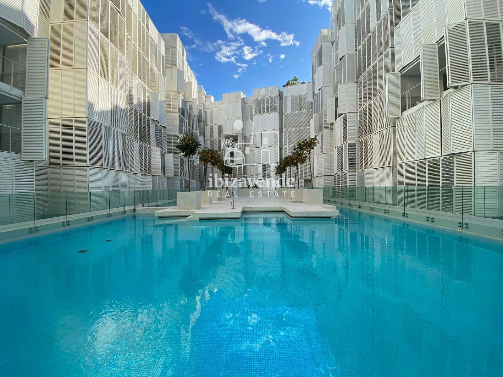 2 soverom Leilighet til salgs i Ibiza by med svømmebasseng - € 586 000 (Ref: 10134839)
