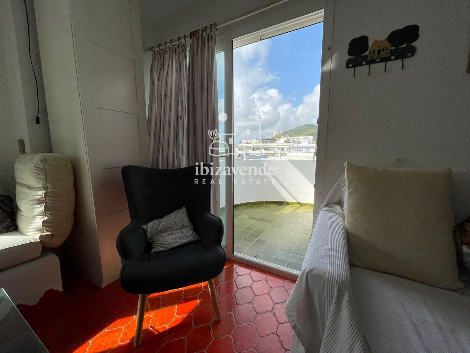 1 soveværelse Penthouse til leje i Santa Eulalia / Santa Eularia - € 1.500 (Ref: 10147385)