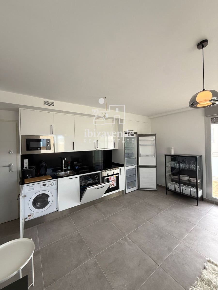 Piso de 2 habitaciones en Sant Antoni de Portmany en alquiler con piscina garaje - 2.000 € (Ref: 10158432)