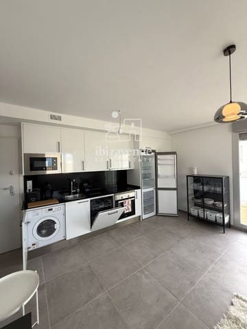 Piso de 2 habitaciones en Sant Antoni de Portmany en alquiler - 2.000 € (Ref: 10158432)
