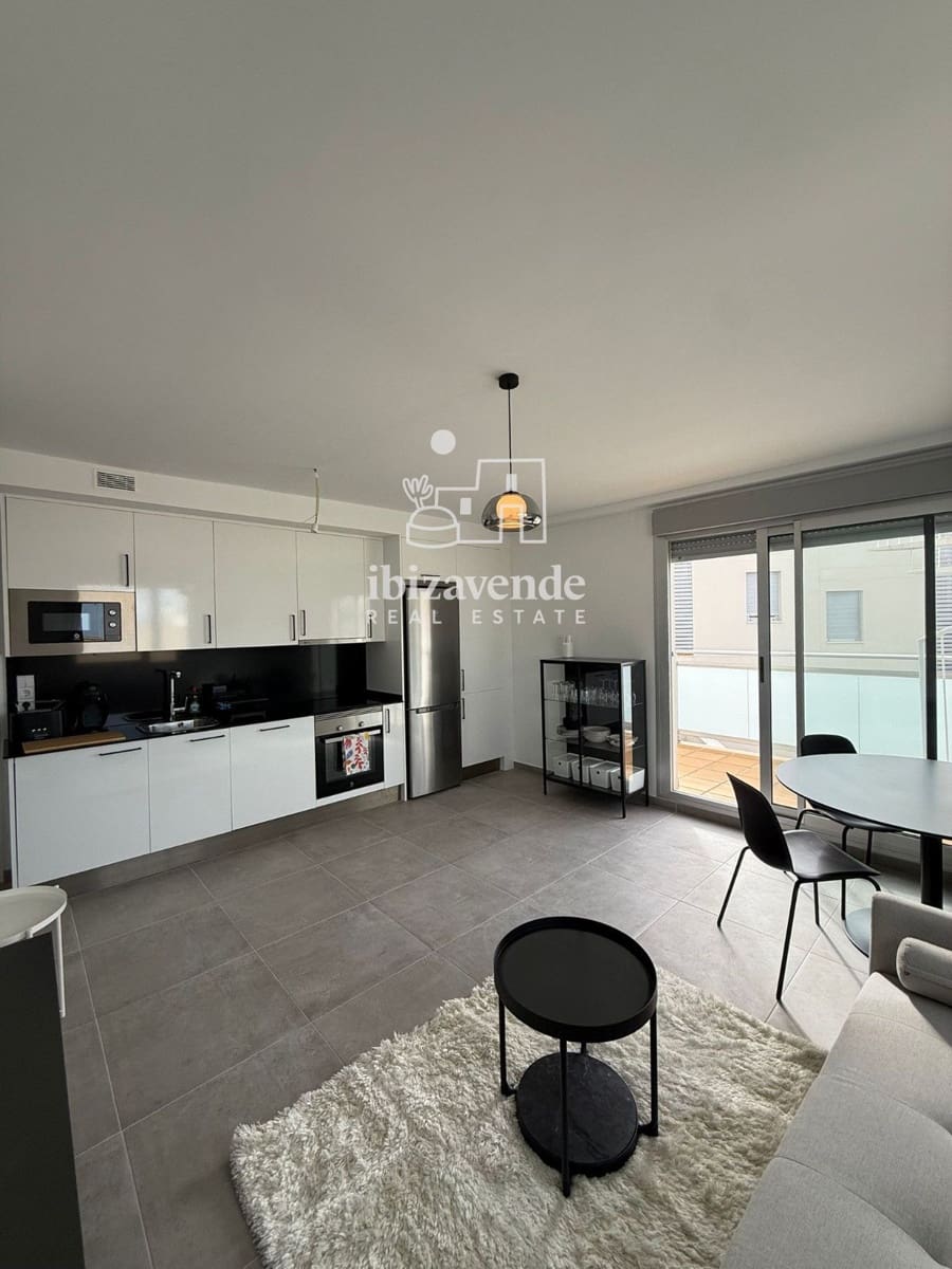 Piso de 2 habitaciones en Sant Antoni de Portmany en alquiler con piscina garaje - 2.000 € (Ref: 10158432)