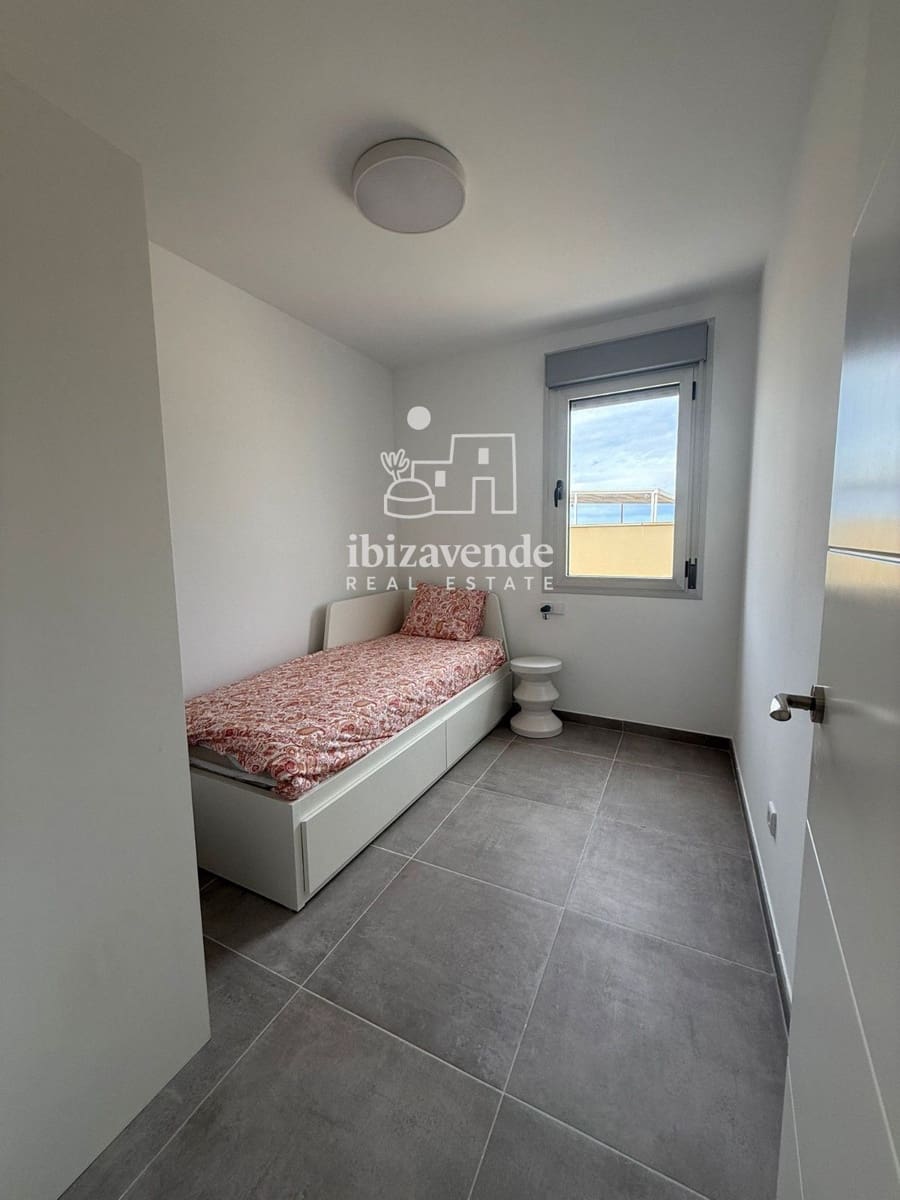 Piso de 2 habitaciones en Sant Antoni de Portmany en alquiler con piscina garaje - 2.000 € (Ref: 10158432)