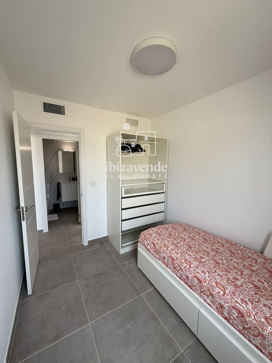 Piso de 2 habitaciones en Sant Antoni de Portmany en alquiler con piscina garaje - 2.000 € (Ref: 10158432)