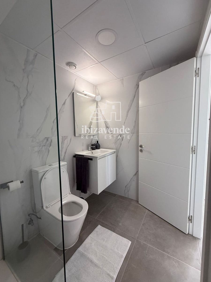 Piso de 2 habitaciones en Sant Antoni de Portmany en alquiler con piscina garaje - 2.000 € (Ref: 10158432)