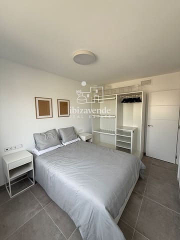 Piso de 2 habitaciones en Sant Antoni de Portmany en alquiler - 2.000 € (Ref: 10158432)