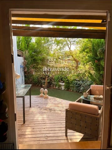 3 soveværelse Byhus til salg i Cala Llonga, Santa Eulalia / Santa Eularia med swimmingpool garage - € 690.000 (Ref: 10163510)
