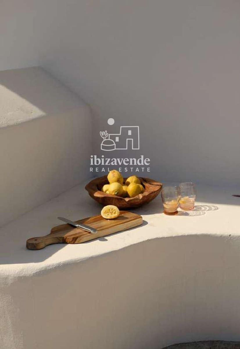 Chalet de 6 habitaciones en Sant Antoni de Portmany en alquiler con piscina - 16.500 € (Ref: 10179373)