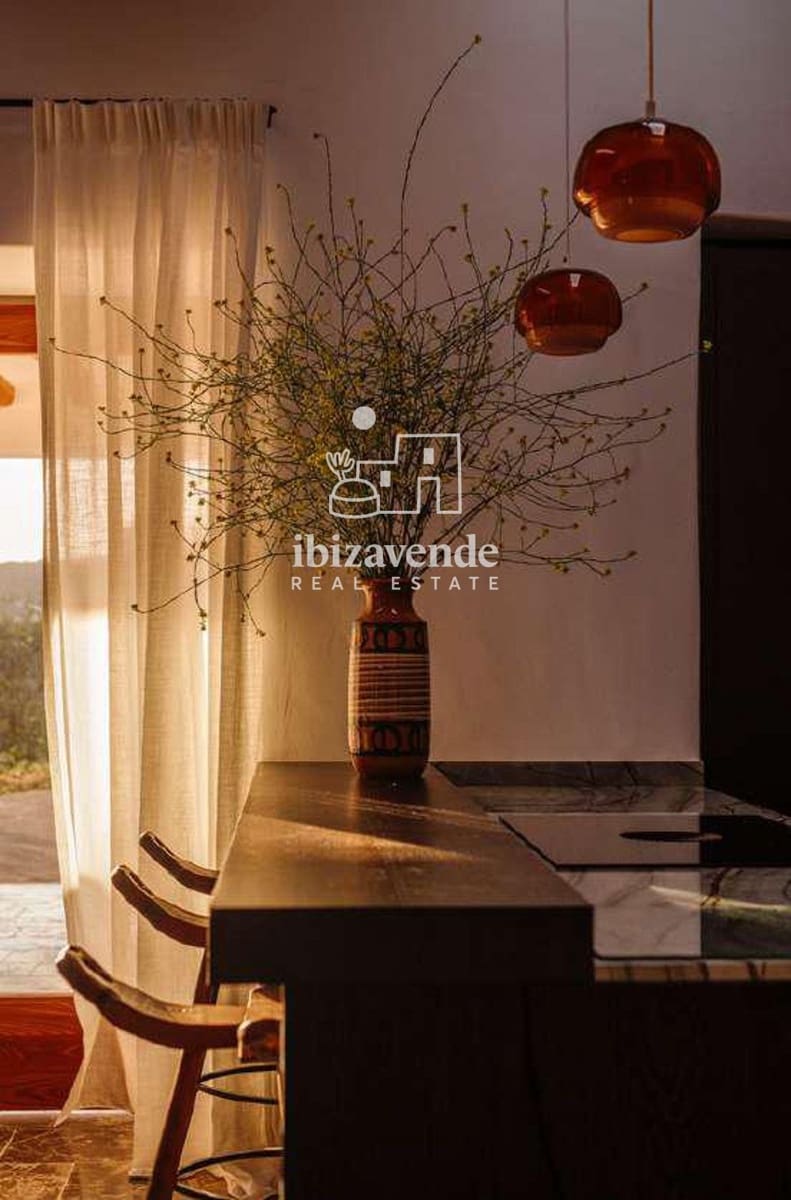 Chalet de 6 habitaciones en Sant Antoni de Portmany en alquiler con piscina - 16.500 € (Ref: 10179373)