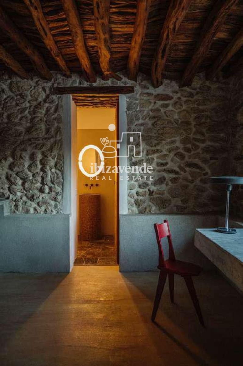 Chalet de 6 habitaciones en Sant Antoni de Portmany en alquiler con piscina - 16.500 € (Ref: 10179373)