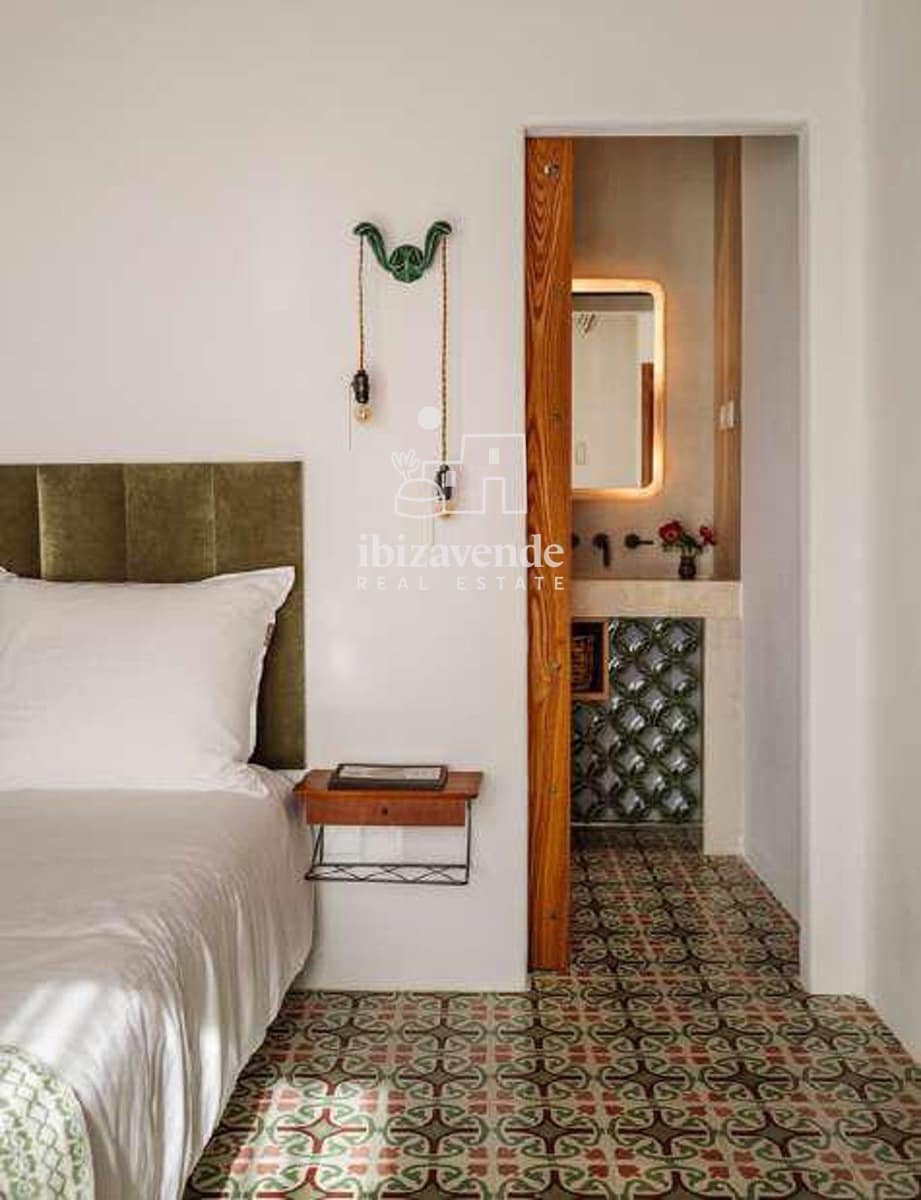 Chalet de 6 habitaciones en Sant Antoni de Portmany en alquiler con piscina - 16.500 € (Ref: 10179373)