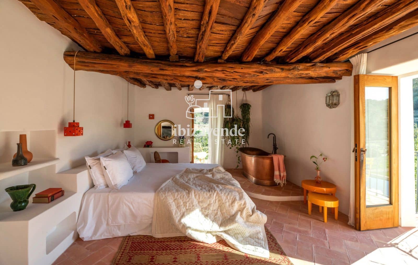 Chalet de 6 habitaciones en Sant Antoni de Portmany en alquiler con piscina - 16.500 € (Ref: 10179373)