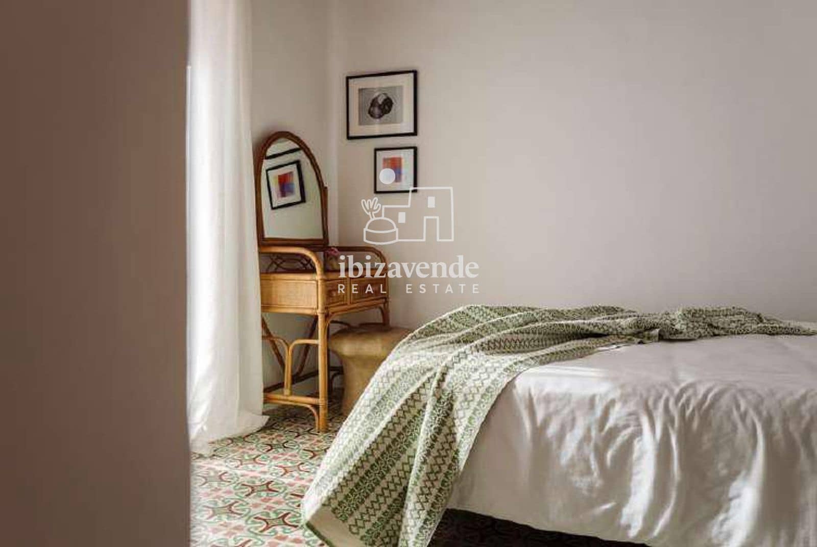 Chalet de 6 habitaciones en Sant Antoni de Portmany en alquiler con piscina - 16.500 € (Ref: 10179373)