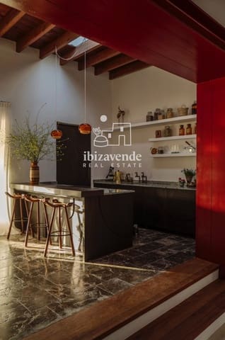 Chalet de 6 habitaciones en Sant Antoni de Portmany en alquiler con piscina - 16.500 € (Ref: 10179373)