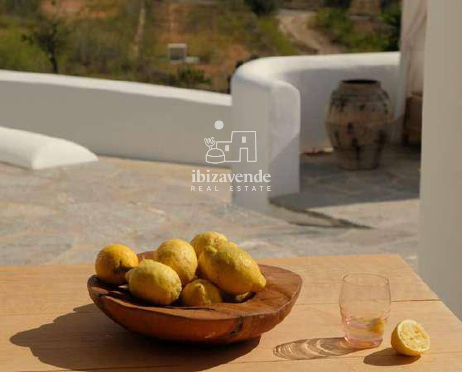 Chalet de 6 habitaciones en Sant Antoni de Portmany en alquiler con piscina - 16.500 € (Ref: 10179373)