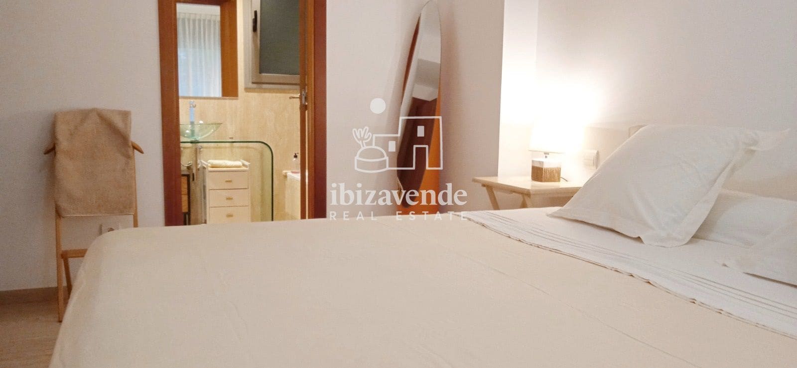 2 soverom Leilighet til leie i Ibiza by med svømmebasseng - € 1 750 (Ref: 10180902)