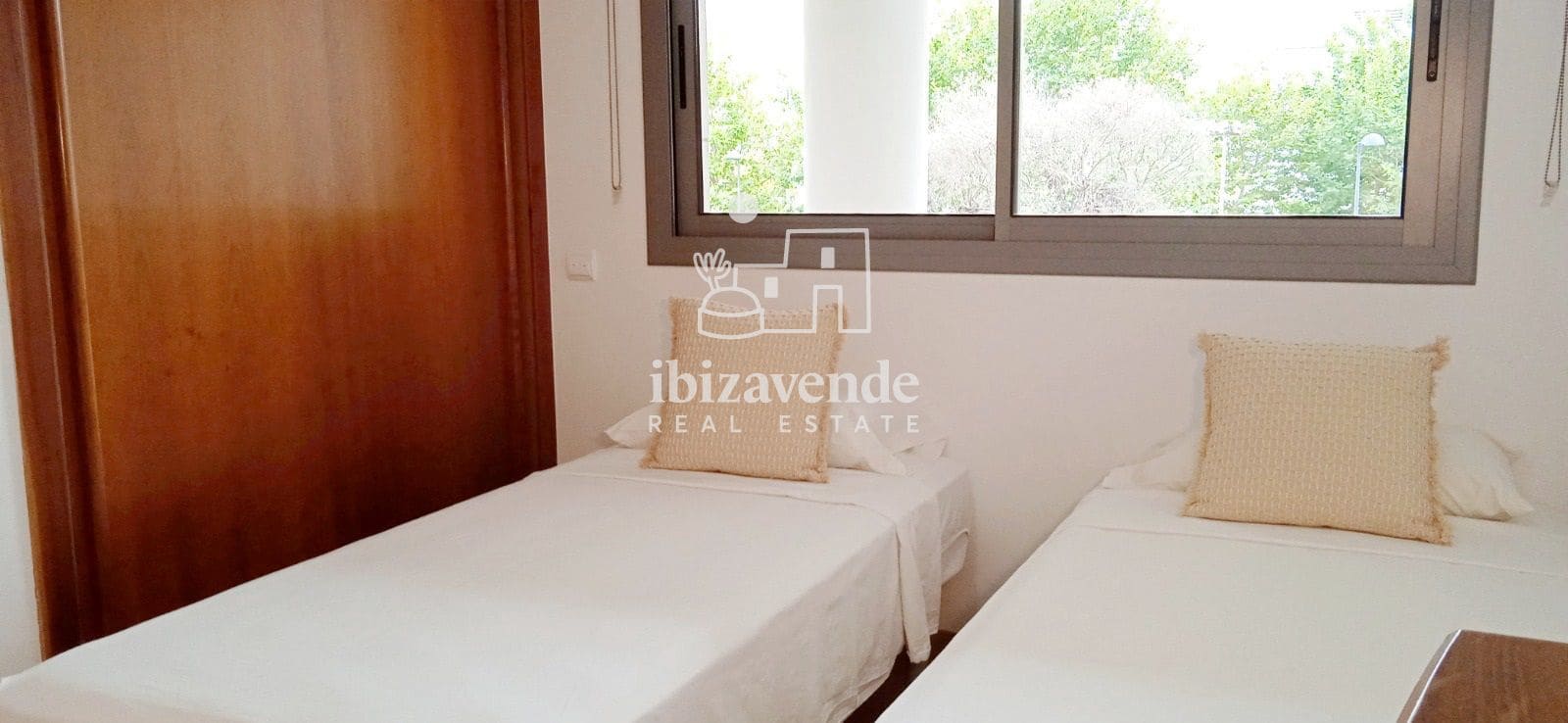 2 soverom Leilighet til leie i Ibiza by med svømmebasseng - € 1 750 (Ref: 10180902)