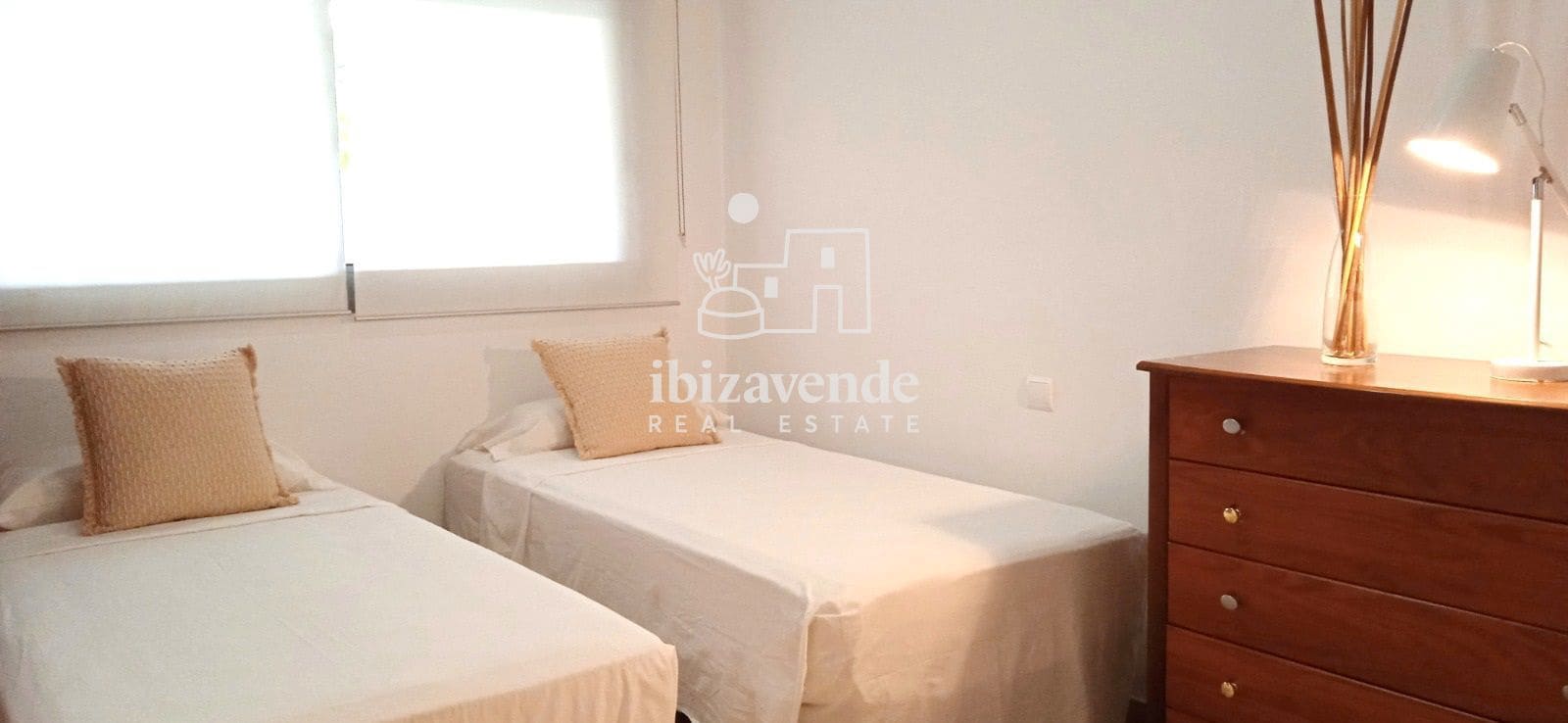 2 soverom Leilighet til leie i Ibiza by med svømmebasseng - € 1 750 (Ref: 10180902)