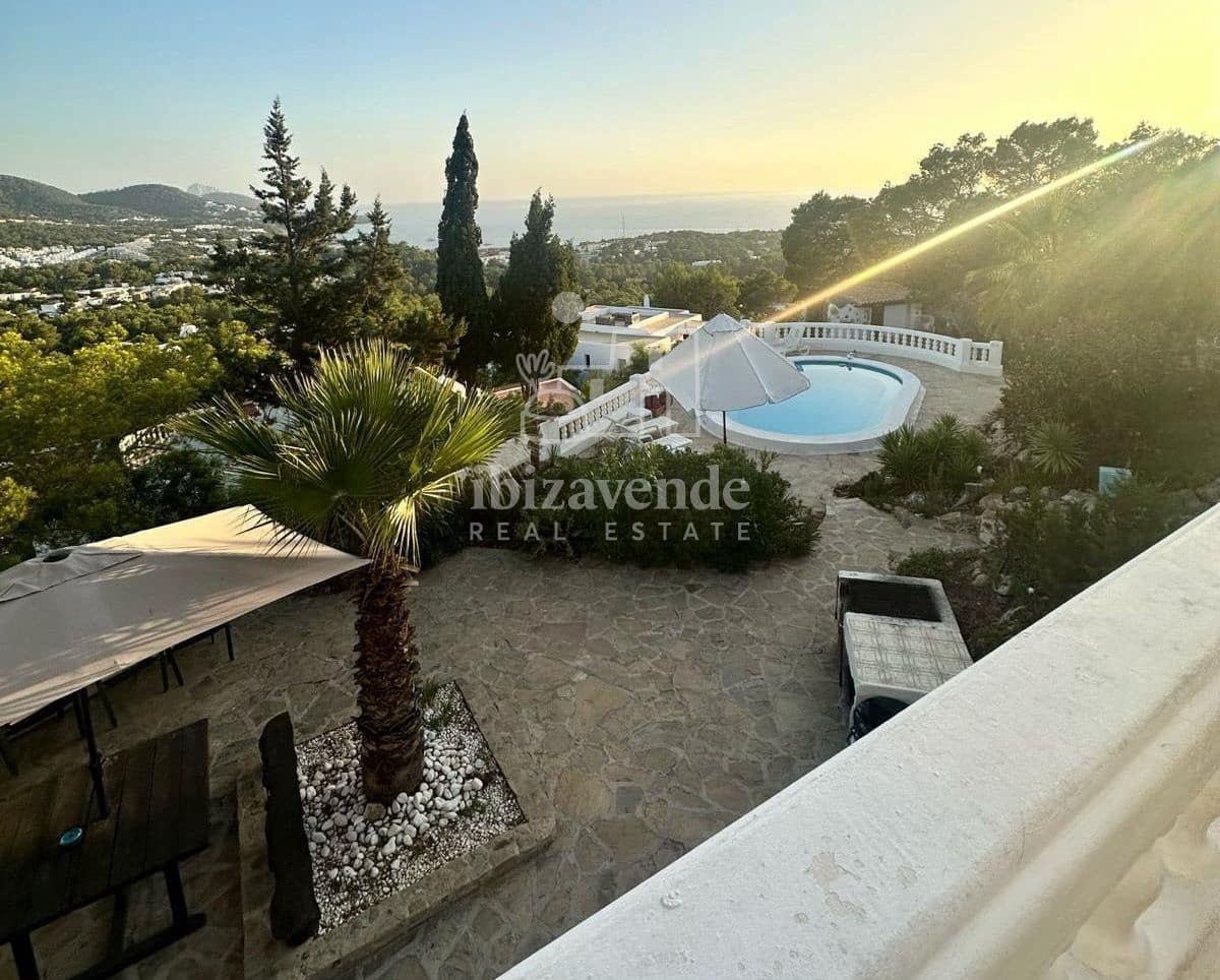 5 soveværelse Villa til leje i Cala d'en Bou med swimmingpool garage - € 6.000 (Ref: 8539591)