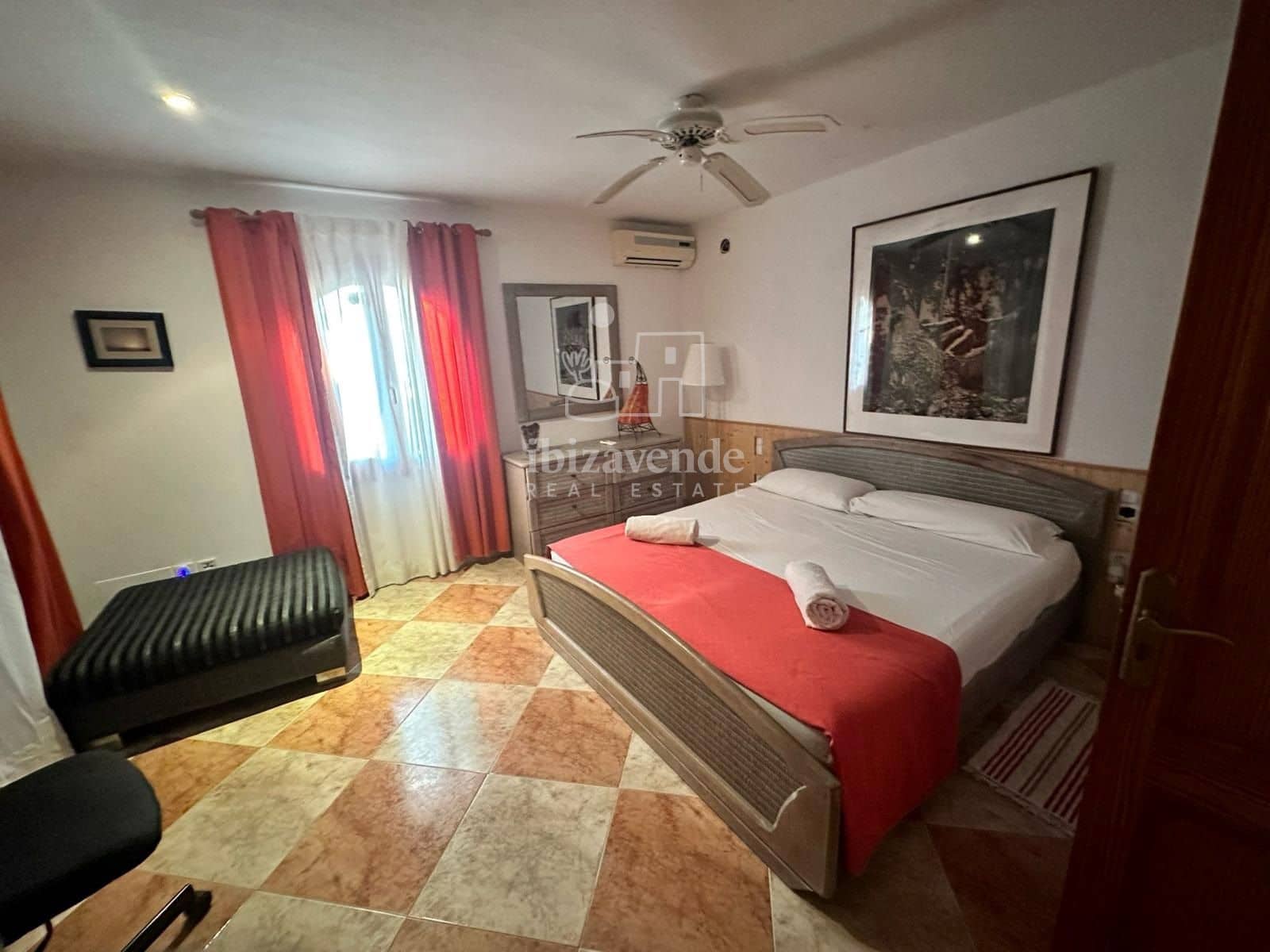 5 soveværelse Villa til leje i Cala d'en Bou med swimmingpool garage - € 6.000 (Ref: 8539591)