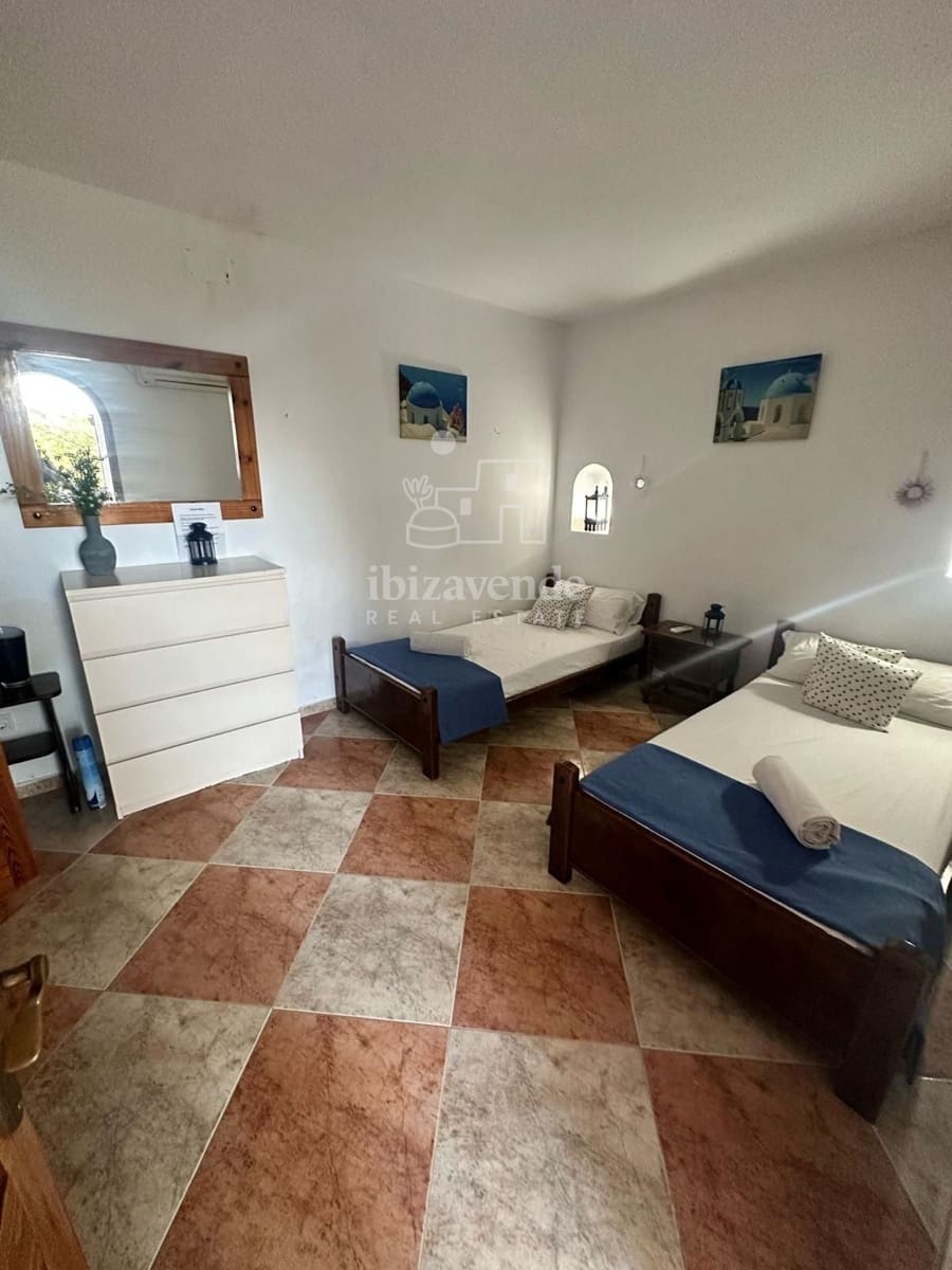 5 soveværelse Villa til leje i Cala d'en Bou med swimmingpool garage - € 6.000 (Ref: 8539591)