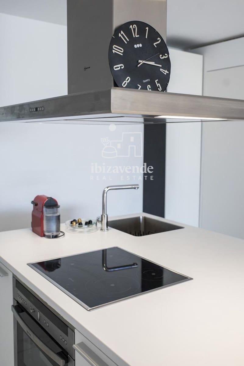 2 slaapkamer Penthouse te koop in Ibiza dorp met zwembad garage - € 1.900.000 (Ref: 8582676)