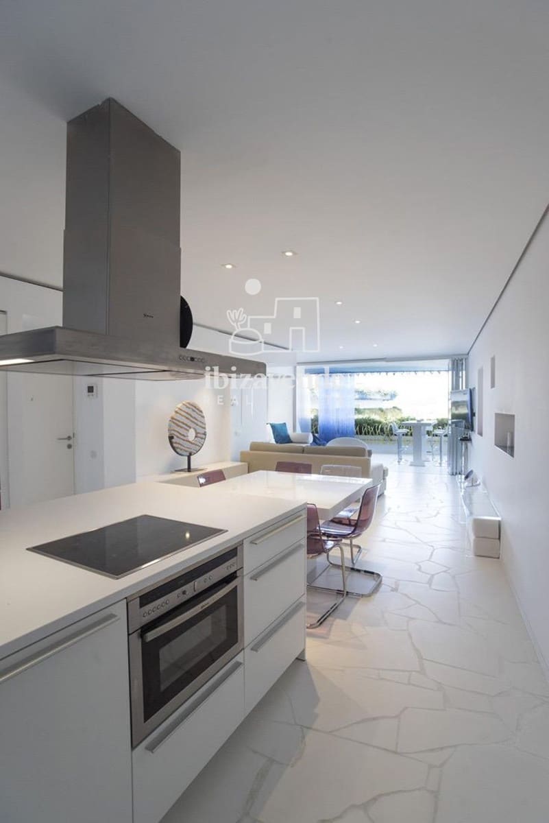 2 slaapkamer Penthouse te koop in Ibiza dorp met zwembad garage - € 1.900.000 (Ref: 8582676)